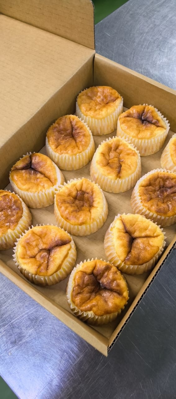 X. Mini Cheesy Cake (Burnt) (12pcs)