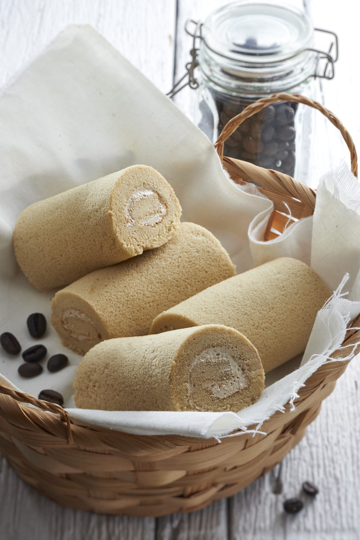 B. Mini Swiss Roll - Pre-sliced (33pcs)