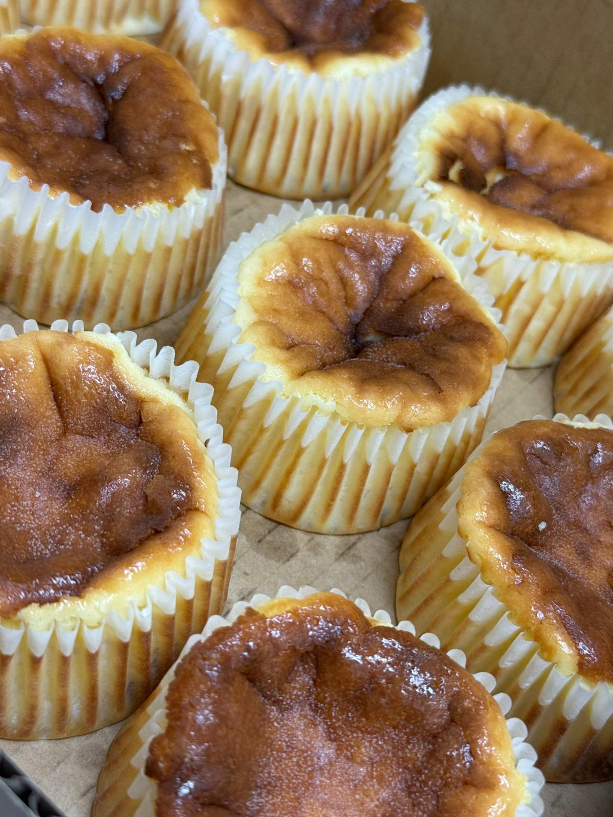 X. Mini Cheesy Cake (Burnt) (12pcs)